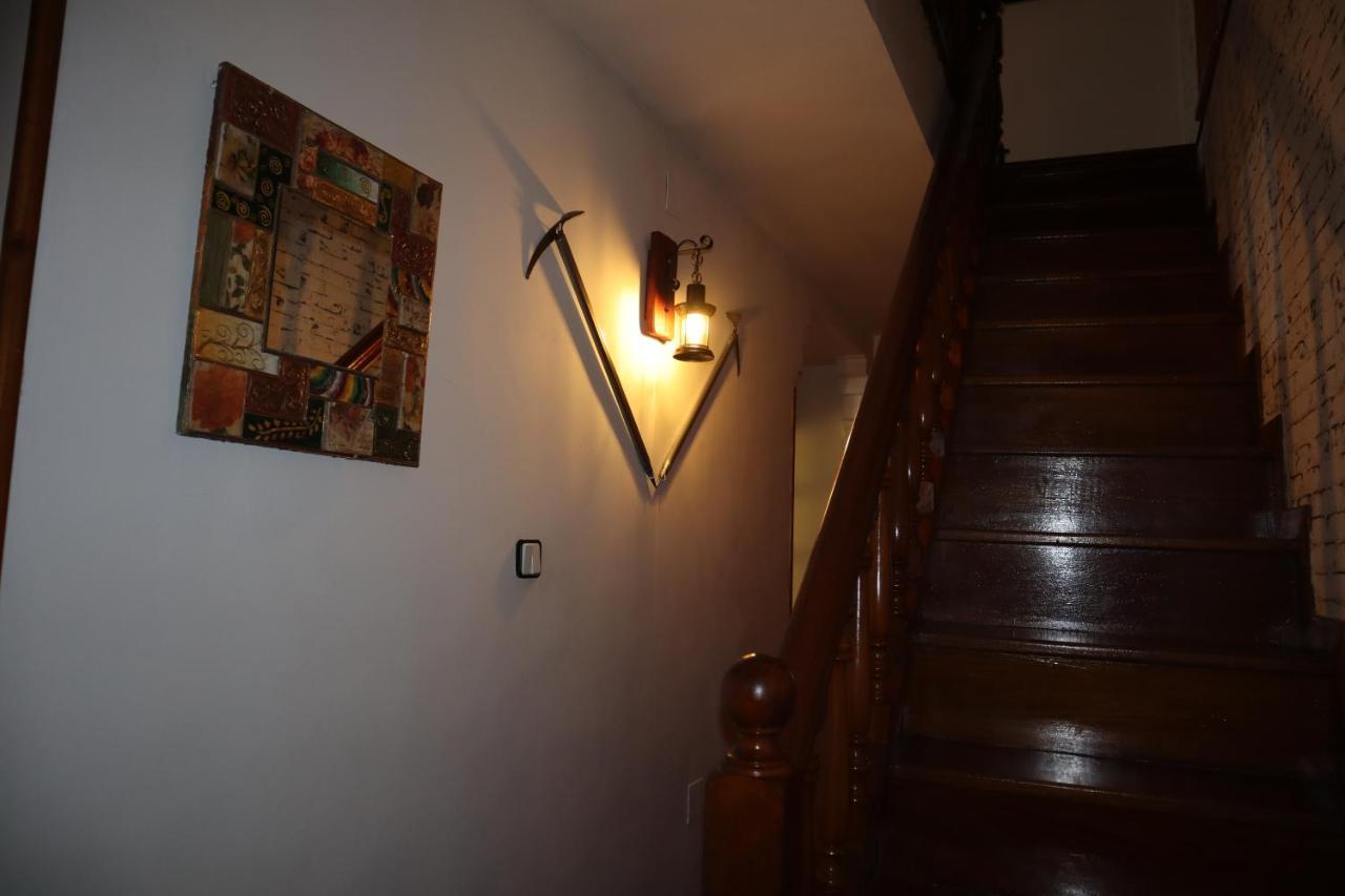 Casa Rural Cares Санта-Мария-де-Вальдеон Экстерьер фото