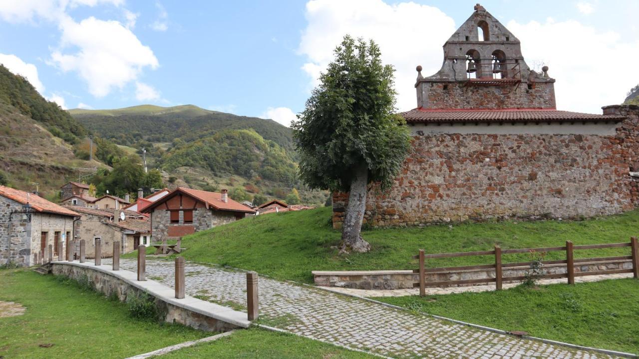 Casa Rural Cares Санта-Мария-де-Вальдеон Экстерьер фото
